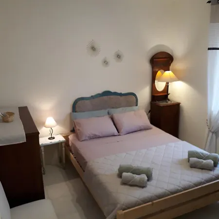 Cosy And Peaceful Seaside Vintage-style * Naxxar