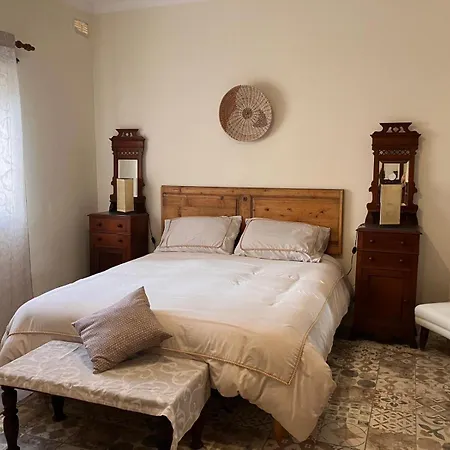 Cosy And Peaceful Seaside Vintage-style Apartment Naxxar