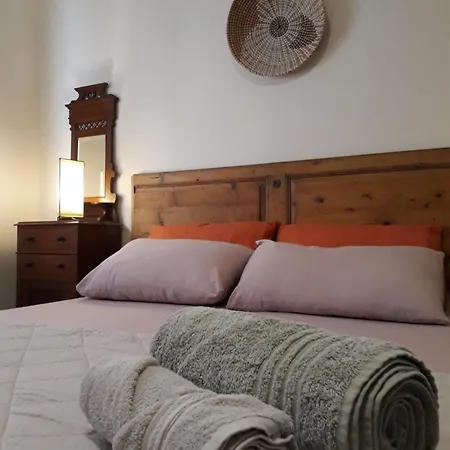 Cosy And Peaceful Seaside Vintage-style