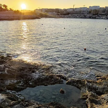 Apartment Cosy And Peaceful Seaside Vintage-style Naxxar